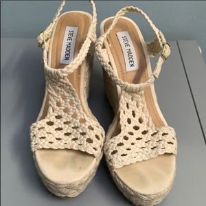 Steve Madden crochet wedges